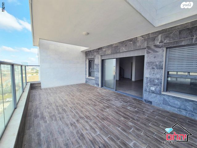 דופלקס, כפר סבא הירוקה, כפר סבא