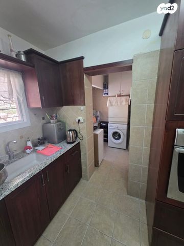 דירה, שכונה ותיקה - מרכז העיר, מעלות תרשיחא