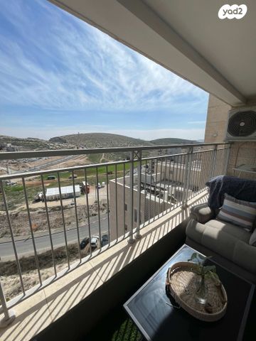 דירה, אהרון כהן, חומת שמואל, הר חומה, ירושלים