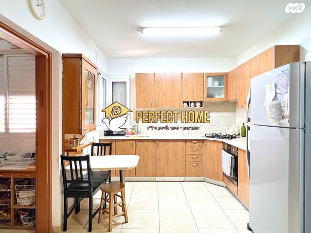 דירה, שדרות בגין, נוף הדר, כפר יונה