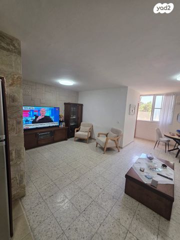 דירה, שכונה ותיקה - מרכז העיר, מעלות תרשיחא