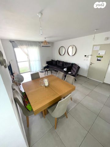 דירה, אהרון כהן, חומת שמואל, הר חומה, ירושלים