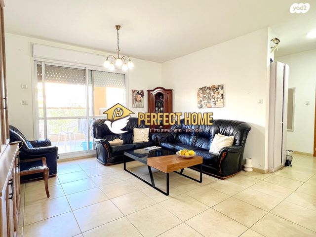 דירה, שדרות בגין, נוף הדר, כפר יונה