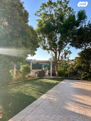 דירת גן, הגיא, קרית יערים, גבעת זאב