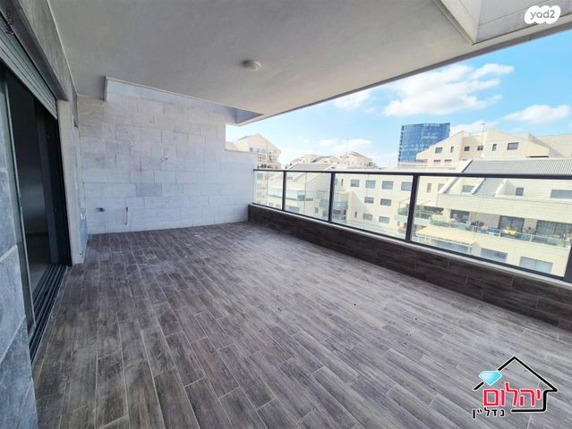 דופלקס, כפר סבא הירוקה, כפר סבא