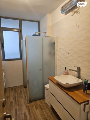 דירה, יוסף אהרונוביץ', פתח תקווה