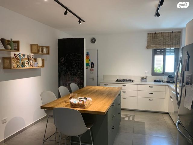 דירה, בר אילן, נווה דוד רמז, רעננה