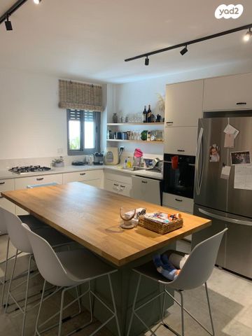 דירה, בר אילן, נווה דוד רמז, רעננה