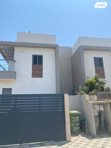 דו משפחתי, שכונה 11, תל מונד