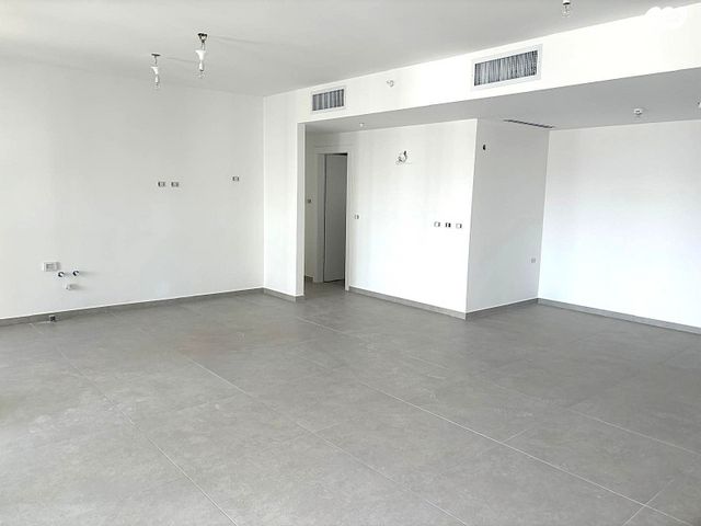 דירה, יונה וולך, גרין פארק החדשה, הוד השרון