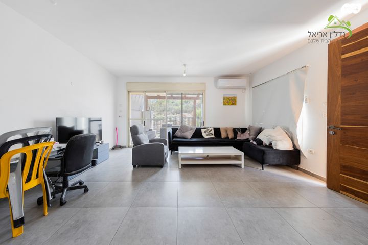 בית פרטי/ קוטג', נווה שאנן 45, רובע ה', אריאל