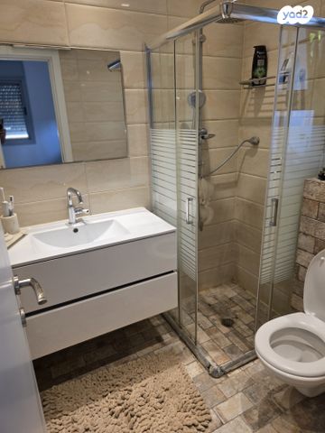 דירת גן, חתני פרס ישראל, באר יעקב