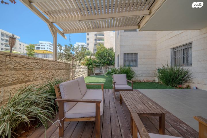 דירת גן, יקינטון 4, הפרחים, חריש