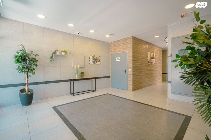 דירת גן, אלה, החורש, חריש