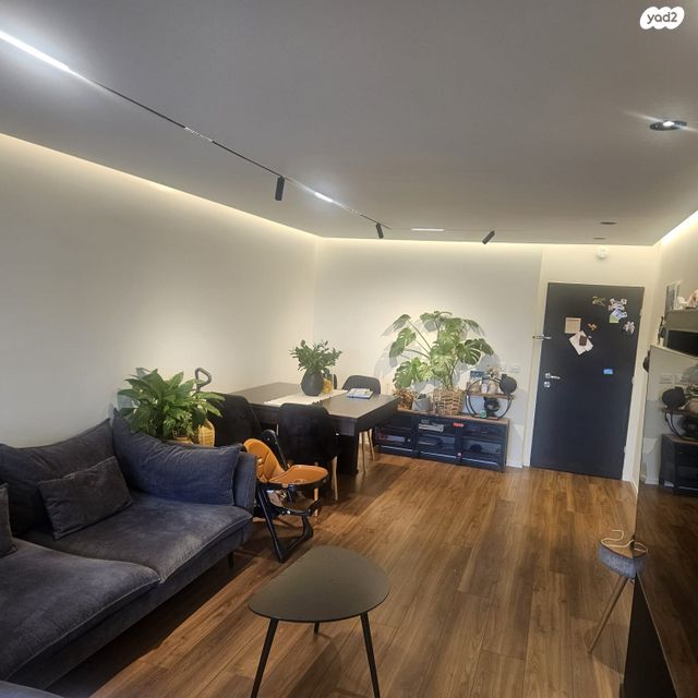 דירה, תדהר, המכבים, גבעת זאב