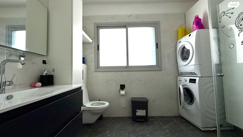 דופלקס, קנדלר, רחובות