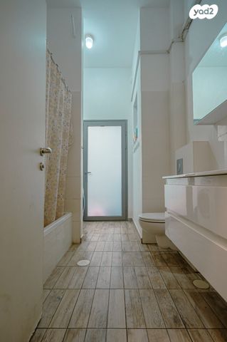 דירת גן, אלה, החורש, חריש