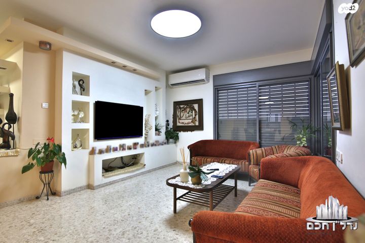 דירה, דבורה, מוצקין הותיקה, קרית מוצקין