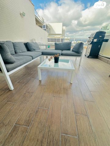 גג/ פנטהאוז, הזמיר 76, נהריה הירוקה, נהריה