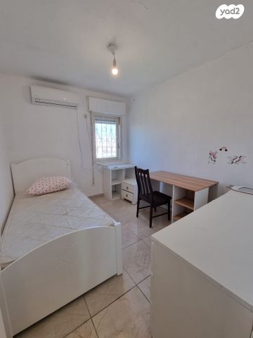 דירה, הרב הרצוג 20, גבעת הרקפות, גבעת תל חי, קרית אתא