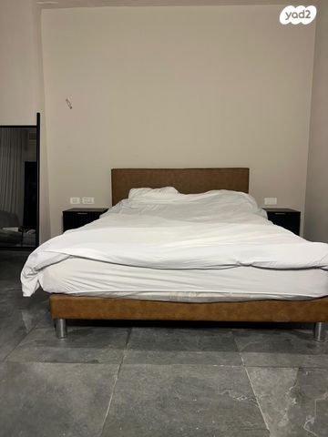 סטודיו/ לופט, יצחק שדה, מונטיפיורי, הרכבת, תל אביב יפו