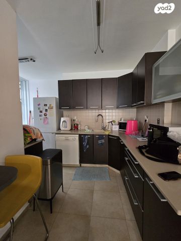 דירה, שלום עליכם, בת ים