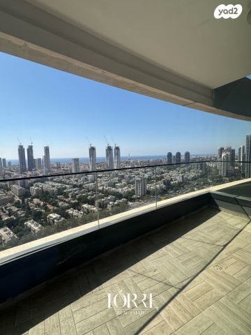 דירה, דרך מנחם בגין 158, מונטיפיורי, הרכבת, תל אביב יפו