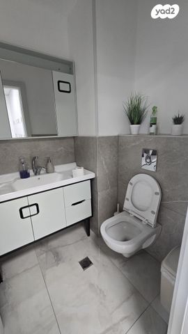 משרדים, יצחק נבון, עפולה