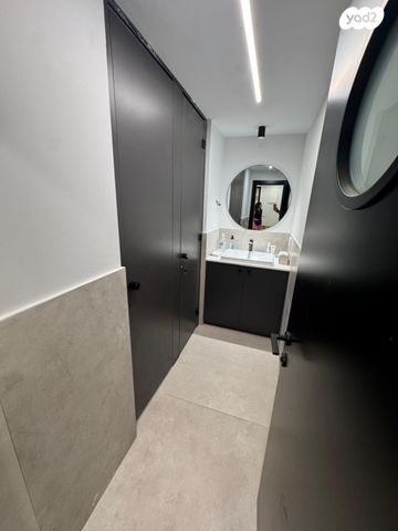 קליניקות, כפר סבא