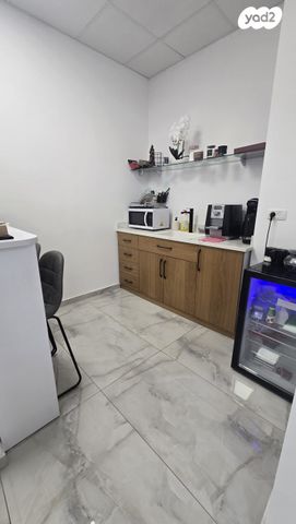 משרדים, יצחק נבון, עפולה