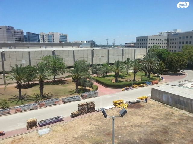 בניין משרדים