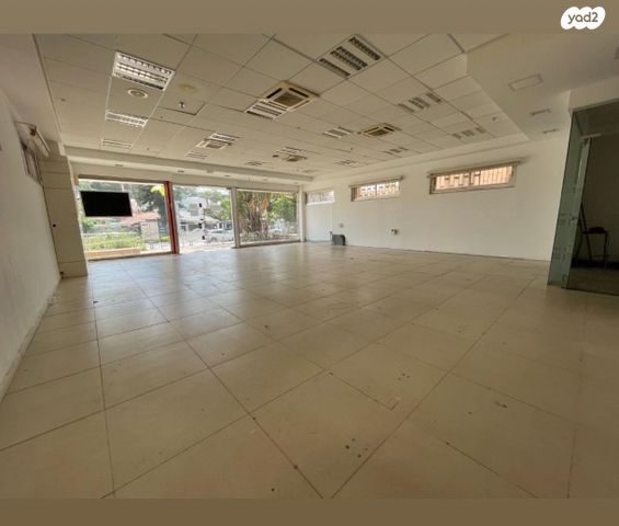 חנויות/ שטח מסחרי