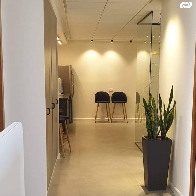 משרדים, יגאל אלון, תל אביב יפו