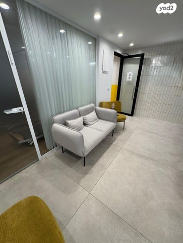 קליניקות, כפר סבא