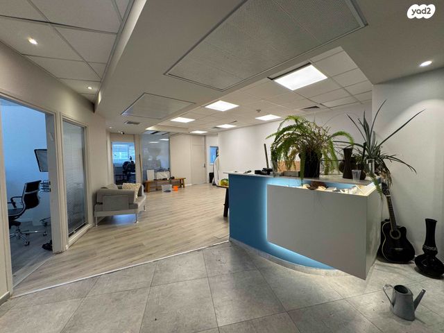 דרך מנחם בגין 