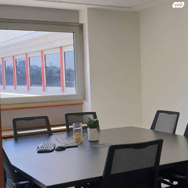 משרדים, יגאל אלון, תל אביב יפו