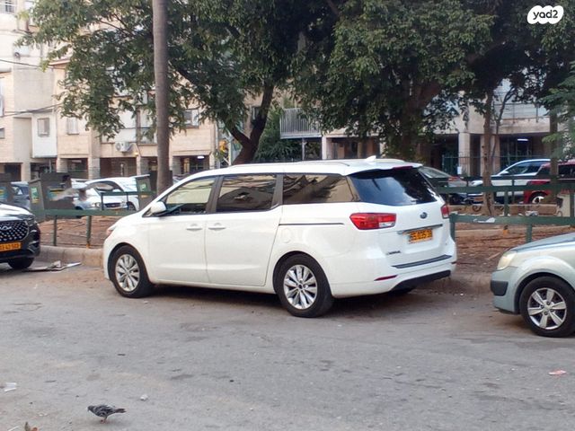 מודעת רכב קיה קרניבל