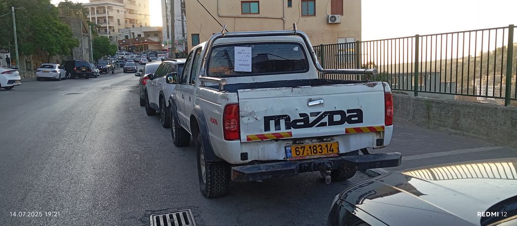 מודעת רכב מאזדה B-series