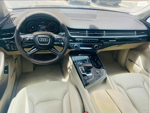 אאודי Q7