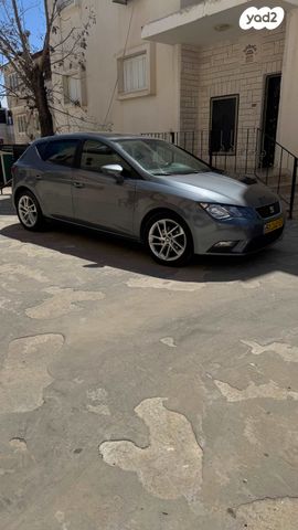 מודעת רכב סיאט לאון