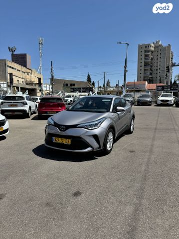מודעת רכב טויוטה C-HR