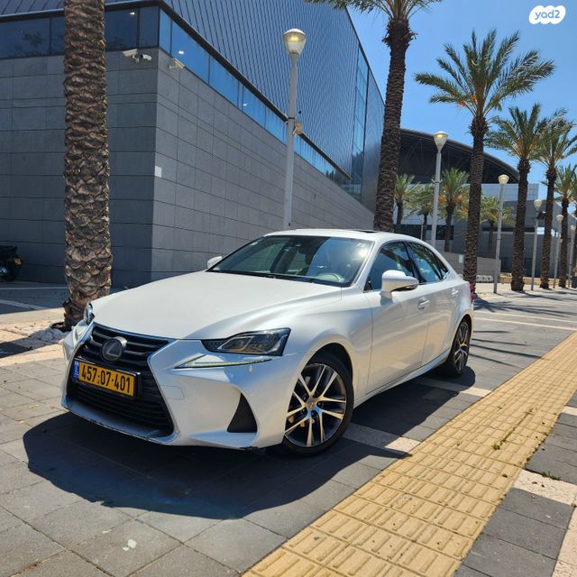 מודעת רכב לקסוס IS