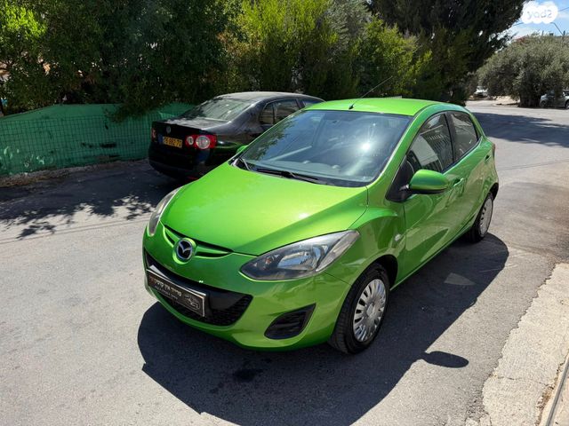מודעת רכב מאזדה 2
