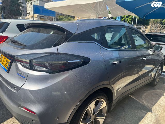 מודעת רכב ג׳ילי Geometry C