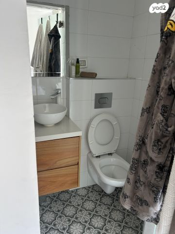 גג/ פנטהאוז, חמדיה 8, קרית גנים, ראשון לציון