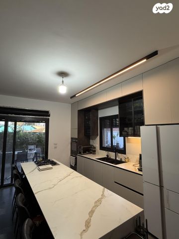 דו משפחתי, אדמונית החורש 1, הכלניות, שדרות