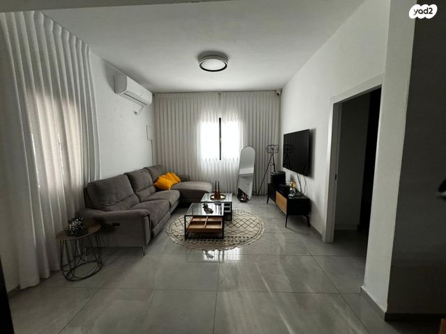 הרקפת 1