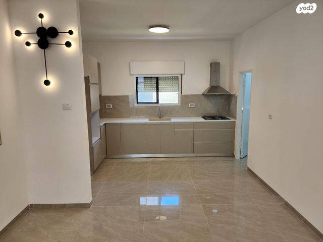 דירה, ניסנבוים 13, יזרעאליה, חיפה