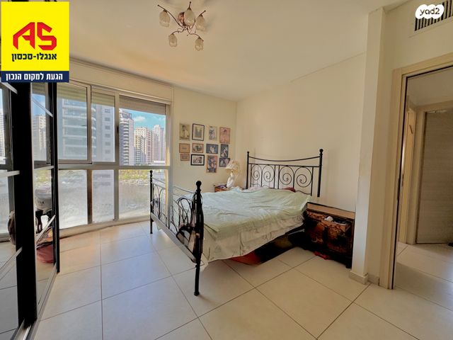 דירה, דודו דותן, עיר ימים, נתניה