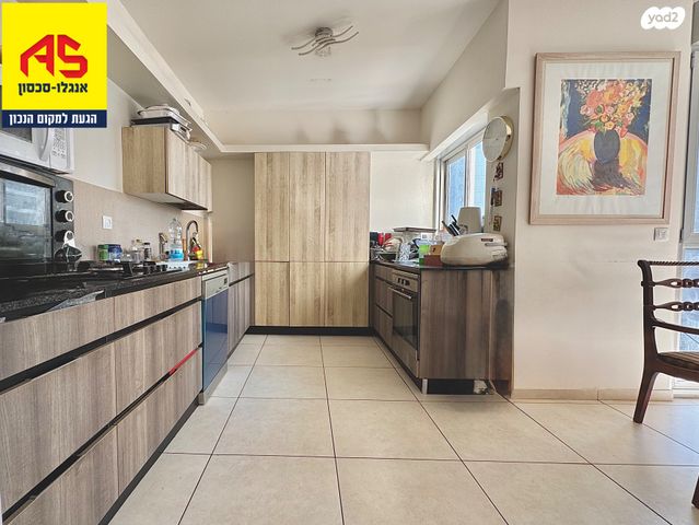 דירה, דודו דותן, עיר ימים, נתניה